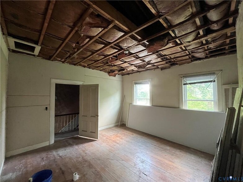 More Photos Of 235 Grove Ave, Petersburg Apartments For Sale