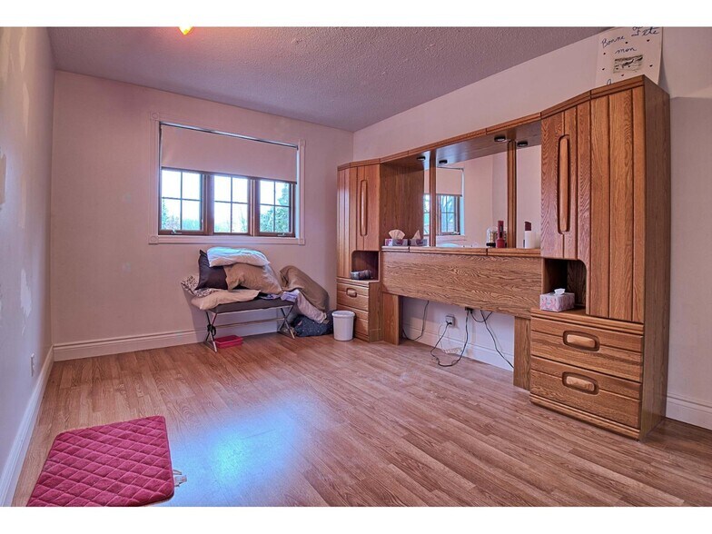 More Photos Of 40 Rue Principale, Gatineau Office For Sale