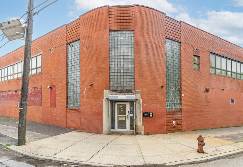 More Photos Of 150 Avenue L, Newark Warehouse For Sale