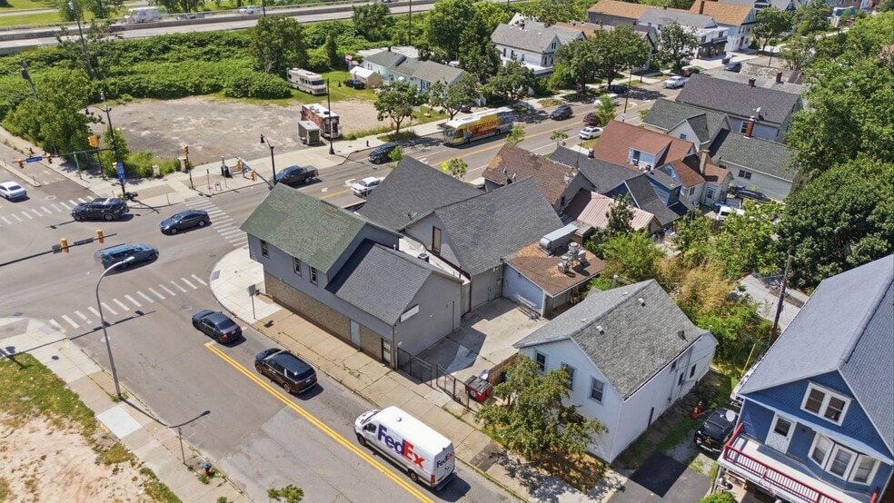 More Photos Of 2081 Niagara St, Buffalo Restaurant For Sale