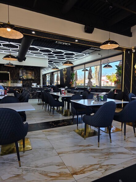 More Photos Of 1186 E West Maple Rd, Walled Lake Restaurant For Lease