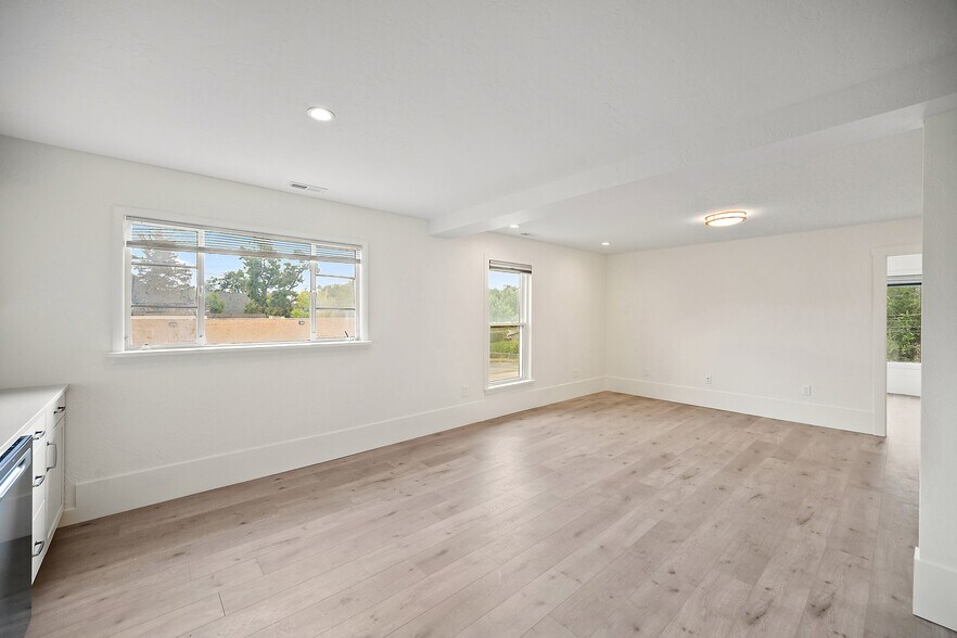 More Photos Of 1501 W Colorado Ave, Colorado Springs Storefront Retail Residential For Sale