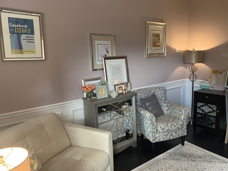 More Photos Of 2001 Waterdam Plaza Dr, McMurray Office For Lease