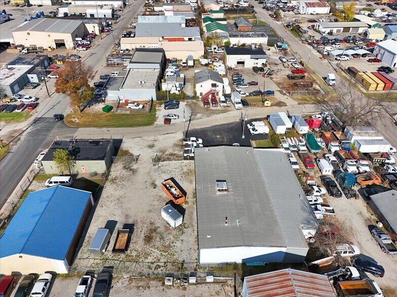 More Photos Of 1518 Petunia Ave, Louisville Warehouse For Sale