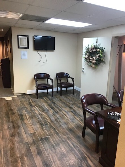 More Photos Of 825 E Southmore Ave, Pasadena Medical For Lease