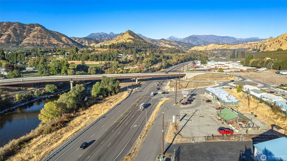 More Photos Of 5720 Vale Rd, Cashmere General Retail For Sale