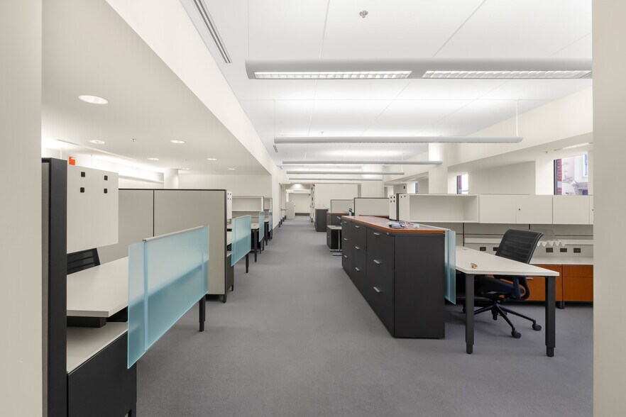 More Photos Of 301 Washington St, Columbus Office For Lease