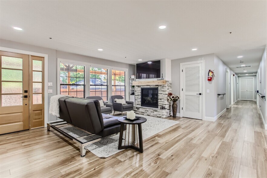 More Photos Of 8955 SW Club Meadow Ln, Portland Continuing Care Retirement Community For Sale