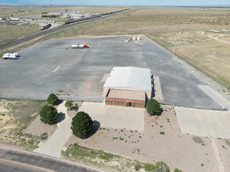 More Photos Of 1833 E Platteville Blvd, Pueblo West Flex For Lease