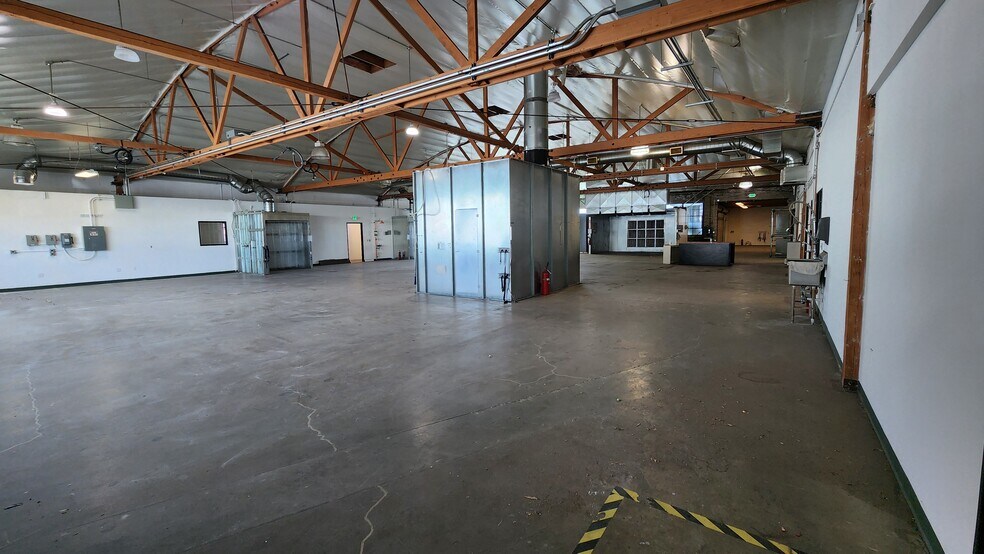 More Photos Of 89-91 N San Gabriel Blvd, Pasadena Warehouse For Lease