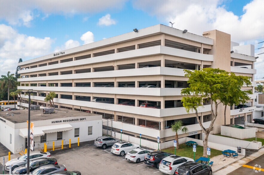 More Photos Of 16800 NW 2nd Ave, Miami Medical For Lease