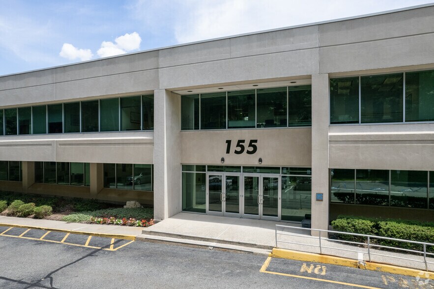 More Photos Of 155 Chestnut Ridge Rd, Montvale Office For Lease