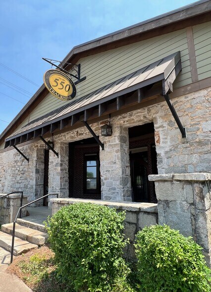 More Photos Of 550 N Clayton St, Lawrenceville Freestanding For Sale