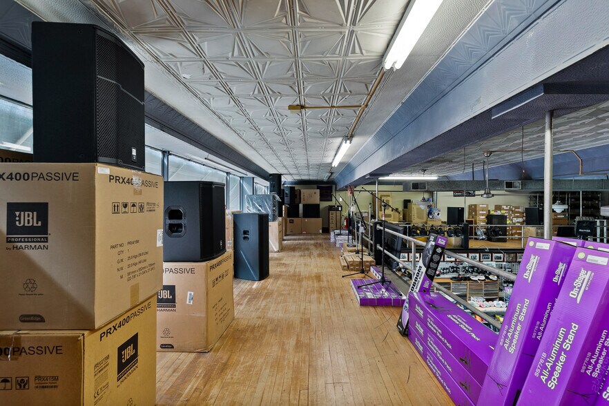 More Photos Of 310 W Broad St, Richmond Storefront For Sale