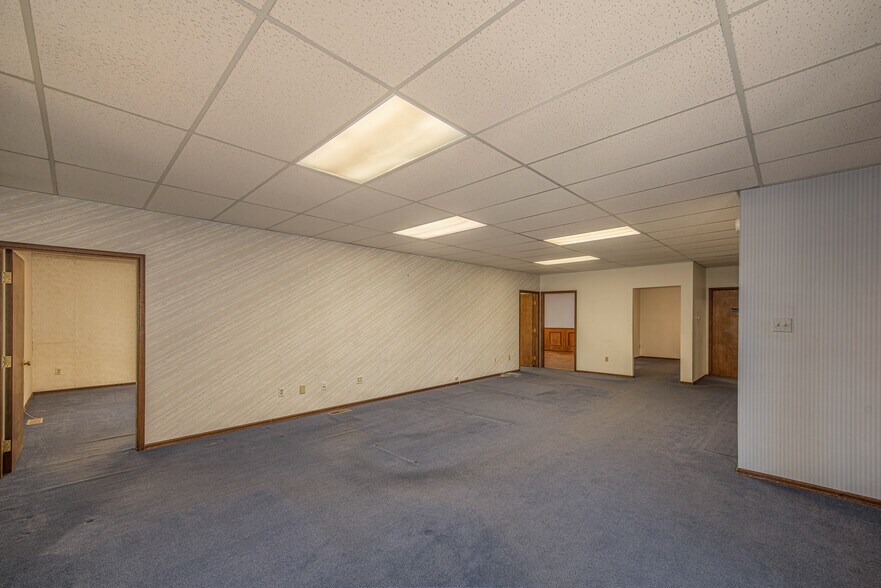 More Photos Of 701 N Grand Ave, Pueblo Office For Sale