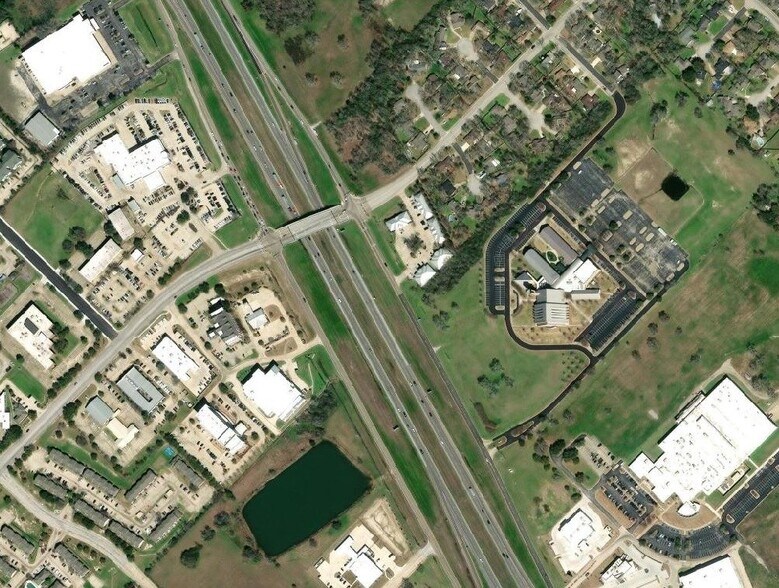More Photos Of 2421 Earl Rudder Fwy S, College Station Office For Lease