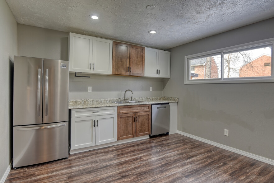 More Photos Of 10525 E Main Ave, Spokane Valley Office For Sale