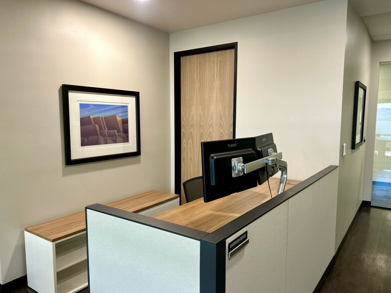 More Photos Of 40 N Central Ave, Phoenix Office For Lease