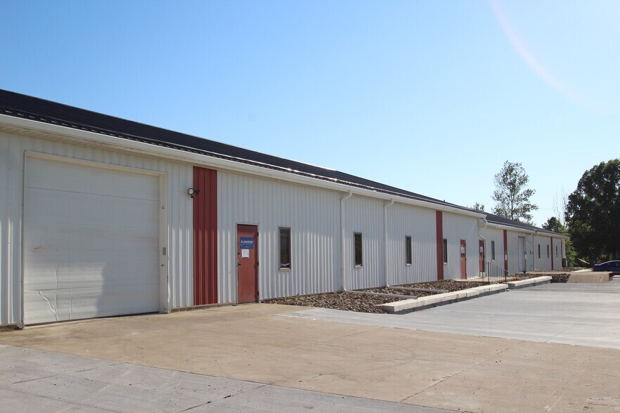 More Photos Of 4983 Ridge Rd, Medina Warehouse For Lease