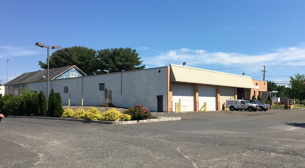 More Photos Of 920 State Route 33, Freehold Unknown For Lease