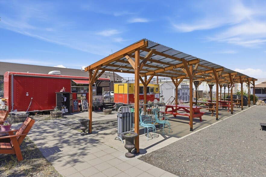 More Photos Of 801 E 2nd St, The Dalles Land For Sale