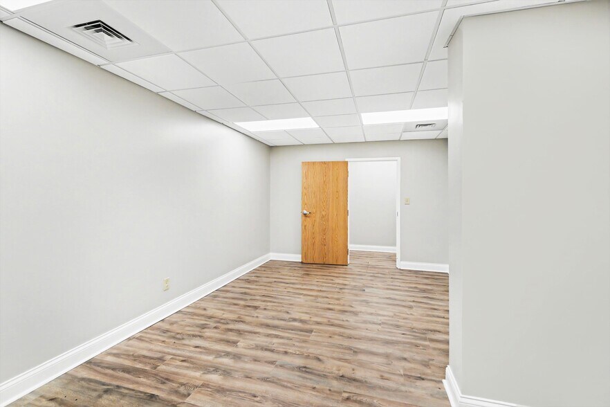 More Photos Of 470 Lake Concord Rd NE, Concord Office For Lease