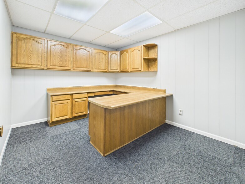 More Photos Of 427 Memorial Dr, Greenville Office For Lease