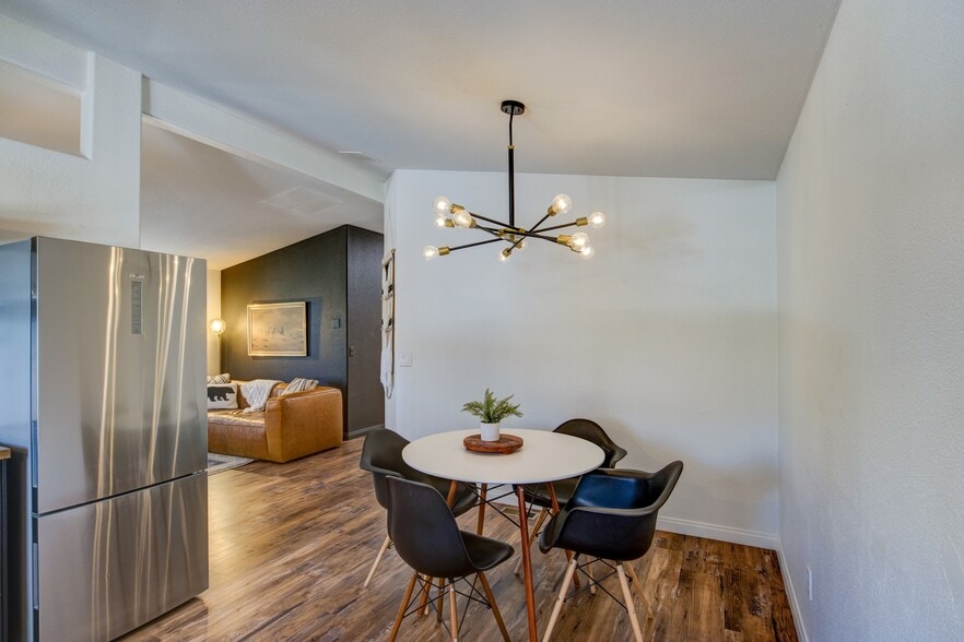 More Photos Of 13383 Sierra Way, Kernville Hotel For Sale