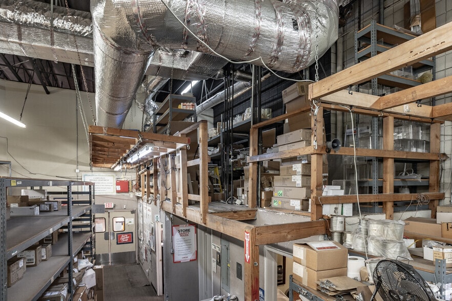 More Photos Of 18989 Hawthorne Blvd Beach, Redondo Beach Freestanding For Lease