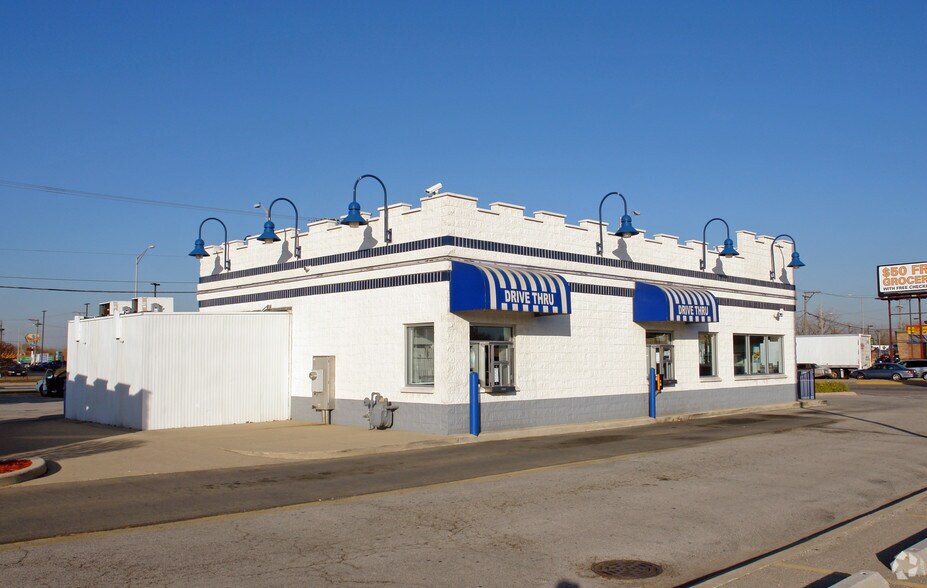 Primary Photo Of 7900 S Harlem Ave, Bridgeview Fast Food For Lease