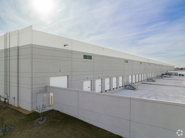 More Photos Of NE Corner Of Memorial Dr & Standridge Dr, The Colony Unknown For Lease