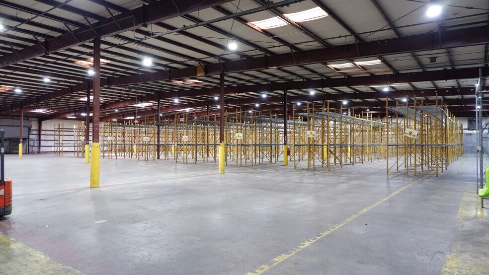 More Photos Of 1145 Hayes Industrial Dr, Marietta Distribution For Lease