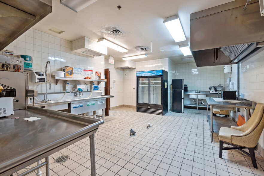 More Photos Of 151 SW 1st St, Dania Beach Assisted Living For Lease