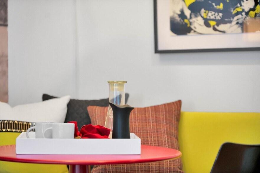 More Photos Of 1889 Harrison St, Oakland Apartments For Lease