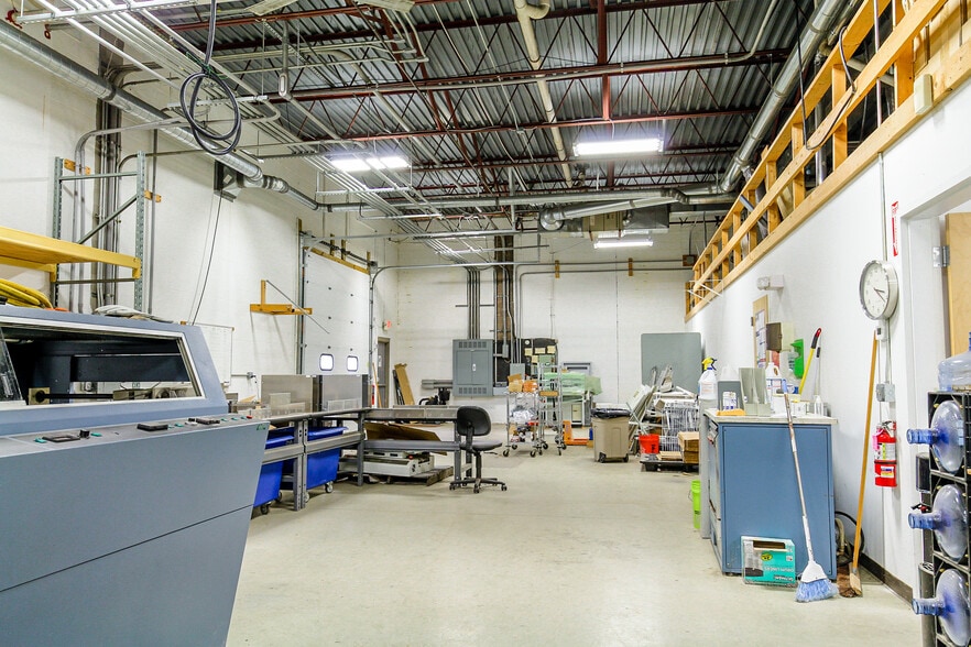 More Photos Of 26 Evergreen Dr, Portland Manufacturing For Sale