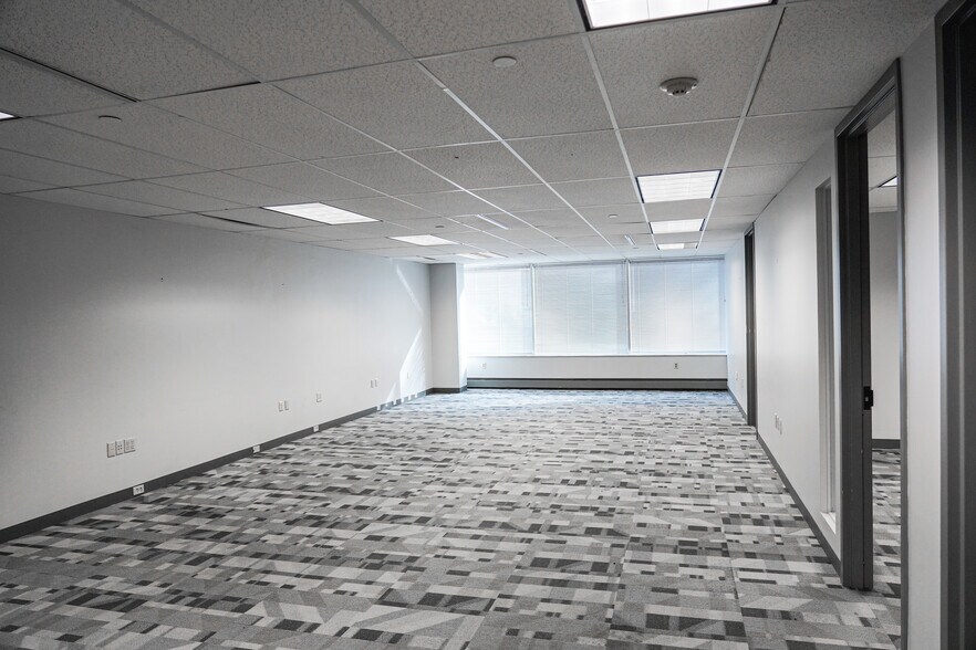 More Photos Of 1 Penn Center Blvd, Pittsburgh Unknown For Lease