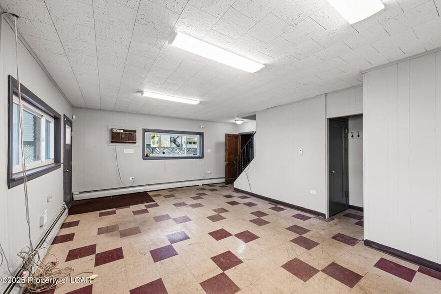 More Photos Of 36 Atherton Ave, Wyoming Warehouse For Sale