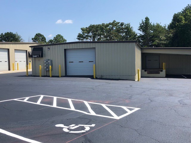 More Photos Of 1136 Louise Rd, Winston-Salem Warehouse For Lease