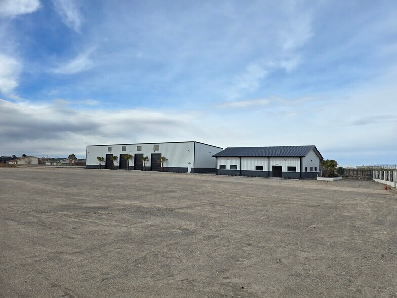 More Photos Of 14372 Rudi Kuefner, Horizon City Truck Terminal For Lease
