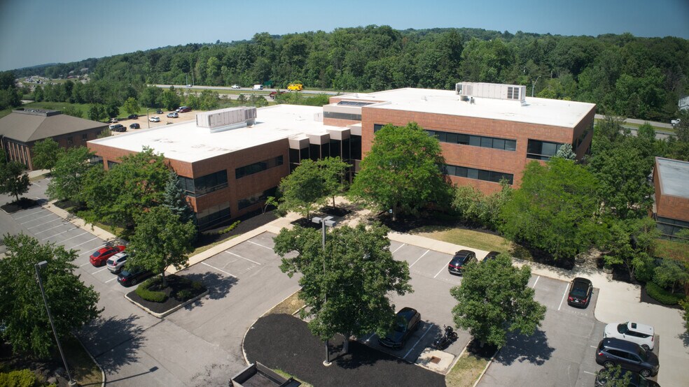 More Photos Of 30575 Bainbridge Rd, Solon Coworking Space