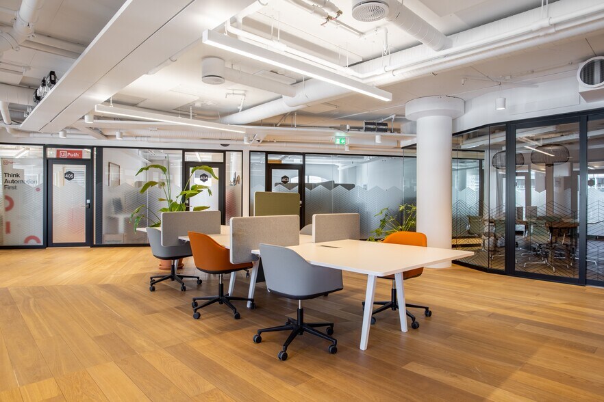 More Photos Of 4550 North Point Pky, Alpharetta Coworking Space