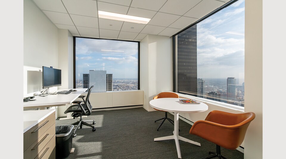 More Photos Of 555 S Flower St, Los Angeles Office For Lease