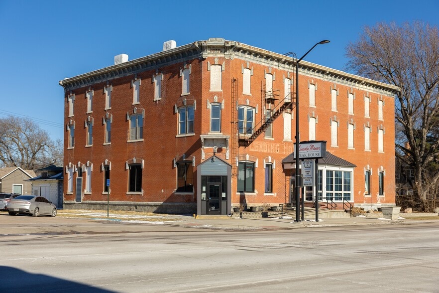 More Photos Of 1525 16th St, Central City General Retail For Sale