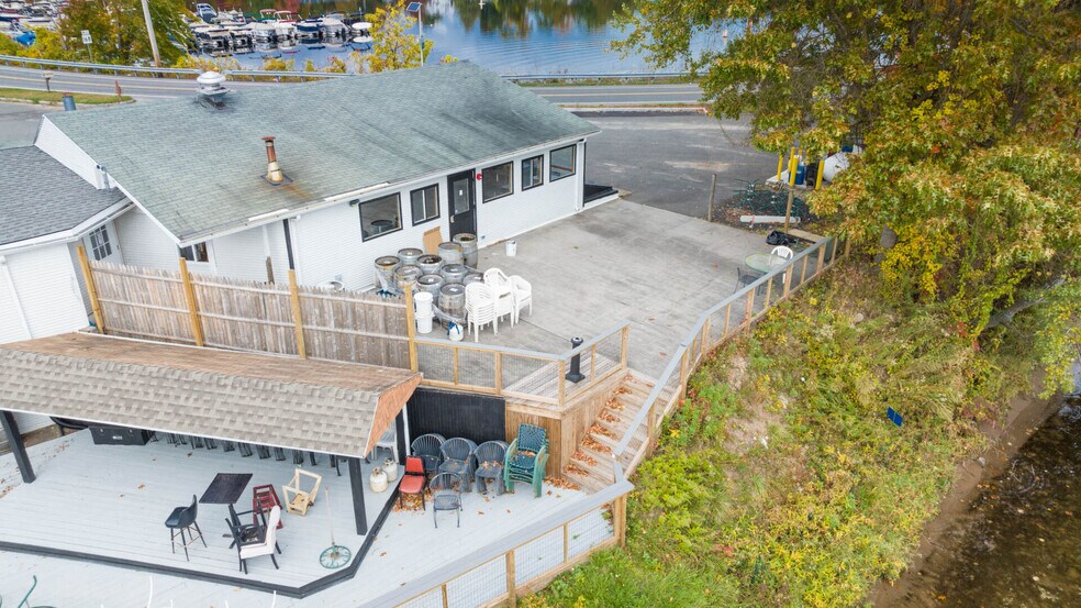 More Photos Of 141 Congamond Rd, Southwick Restaurant For Lease