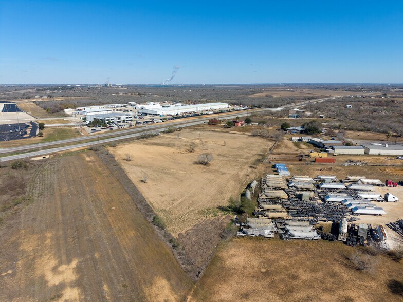 More Photos Of 4440 S Loop 1604 E, Elmendorf Land For Lease