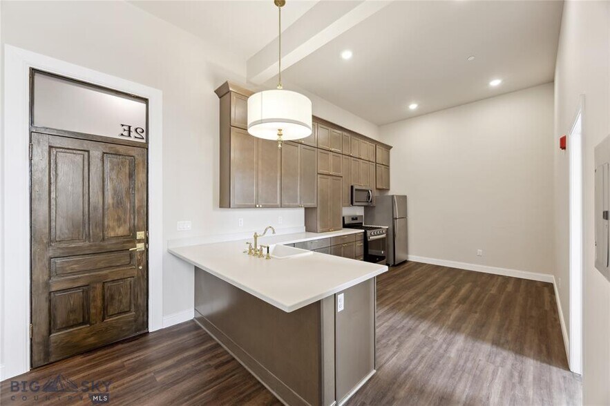 More Photos Of 140 W Park St, Butte Apartments For Sale