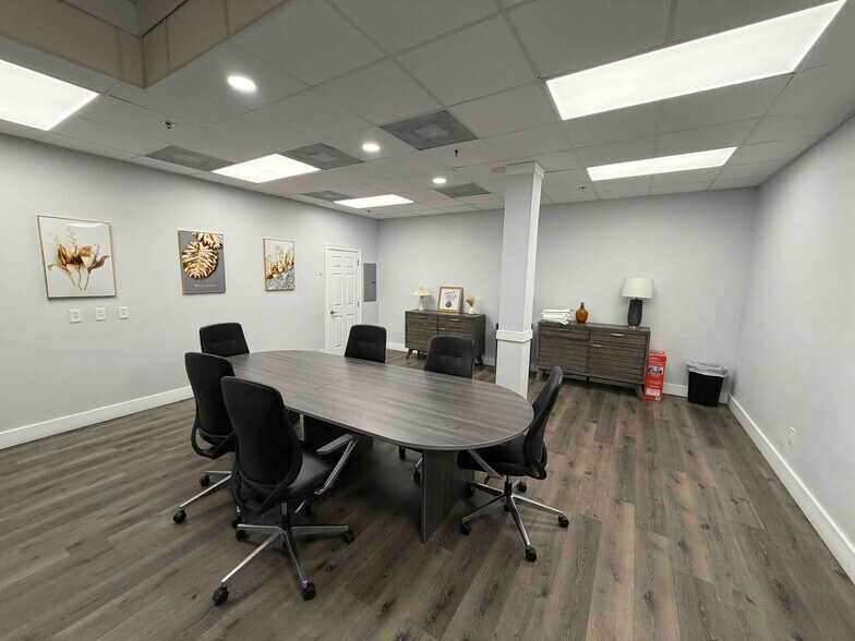 More Photos Of 8660 W Irlo Bronson Memorial Hwy, Kissimmee Apartments For Lease