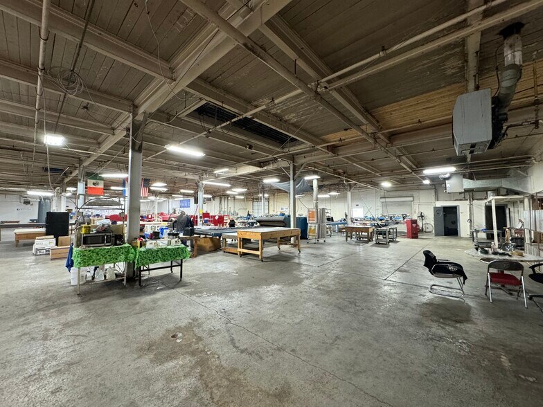 More Photos Of 1500 Algonquin Pky, Louisville Warehouse For Sale