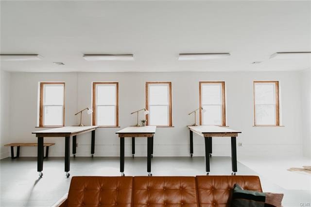 More Photos Of 214-218 S 4th St, Perkasie Warehouse For Lease