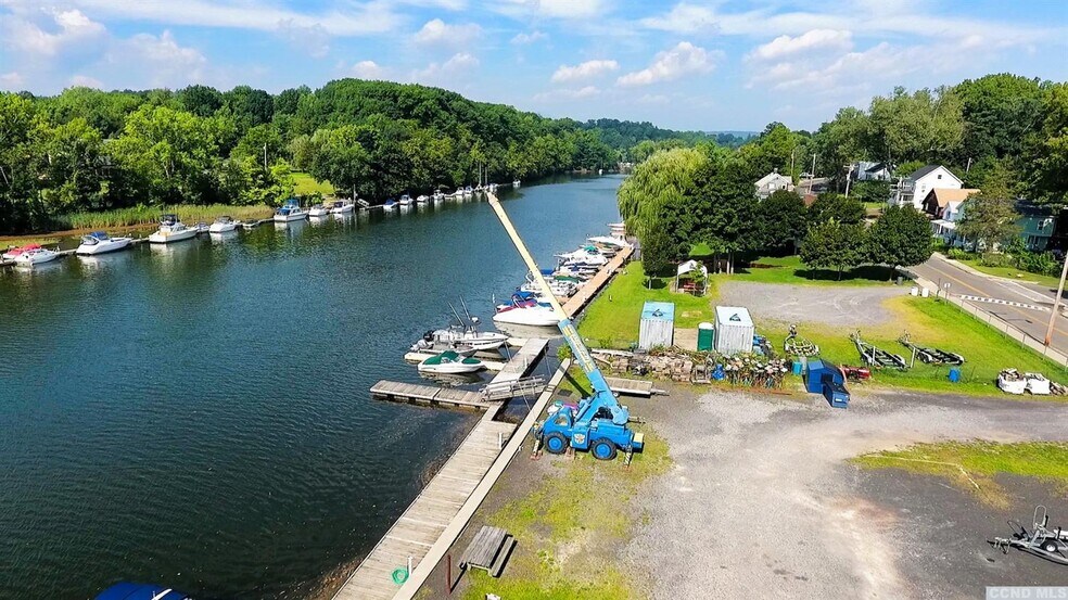 More Photos Of 103 Main St, Catskill Marina For Sale